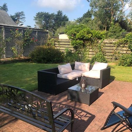 Foxborough Bnb Castlebridge Exterior photo