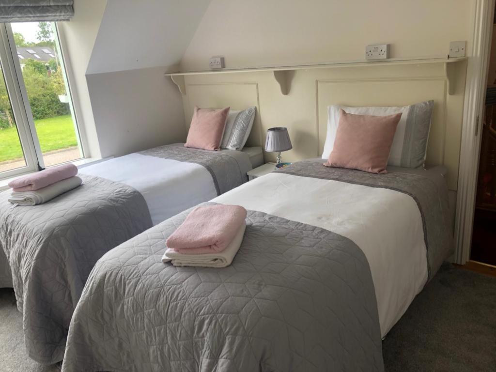 Foxborough Bnb Castlebridge Exterior photo